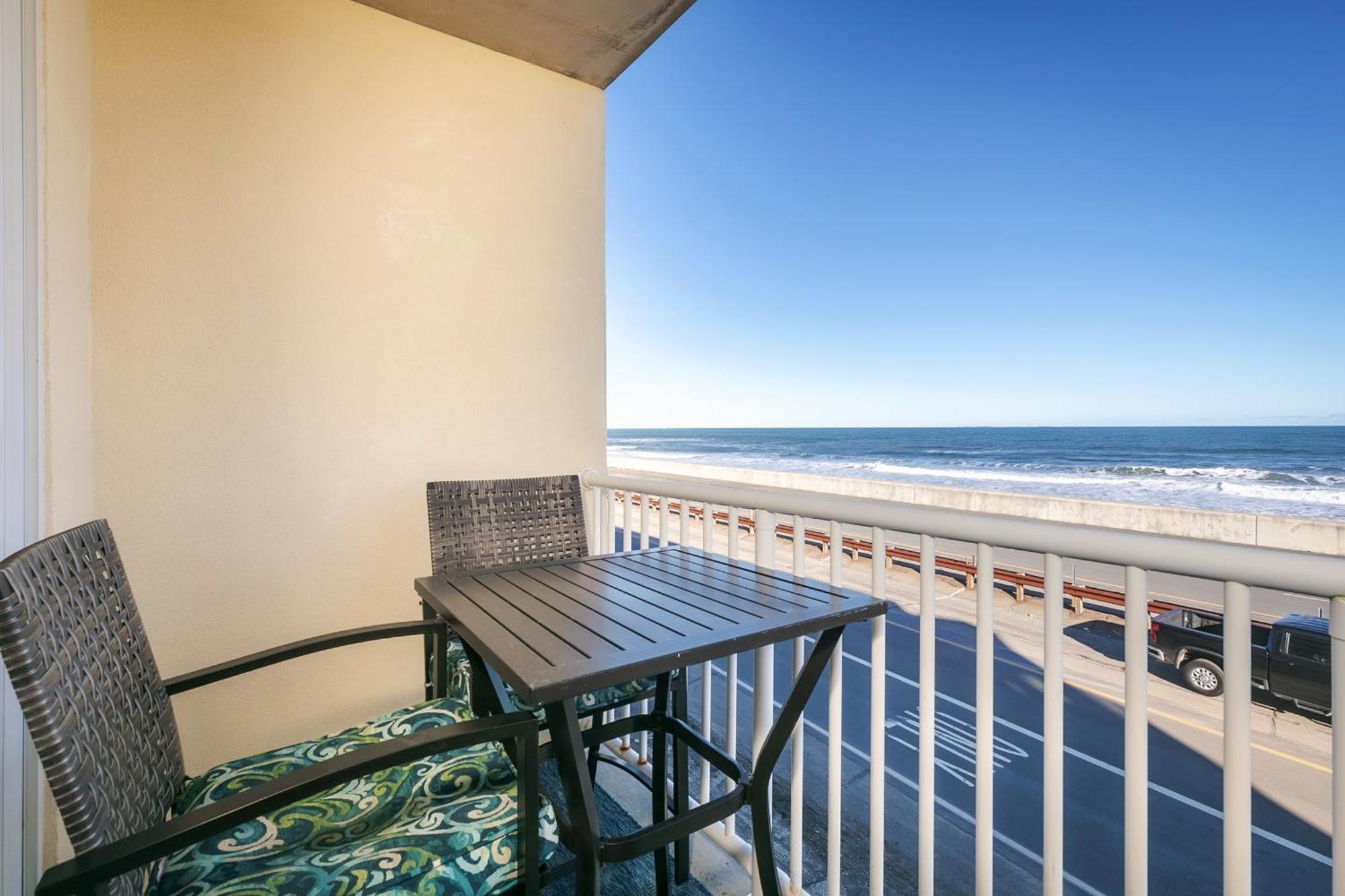 Direct Oceanfront Studio Suite! Hampton Extérieur photo