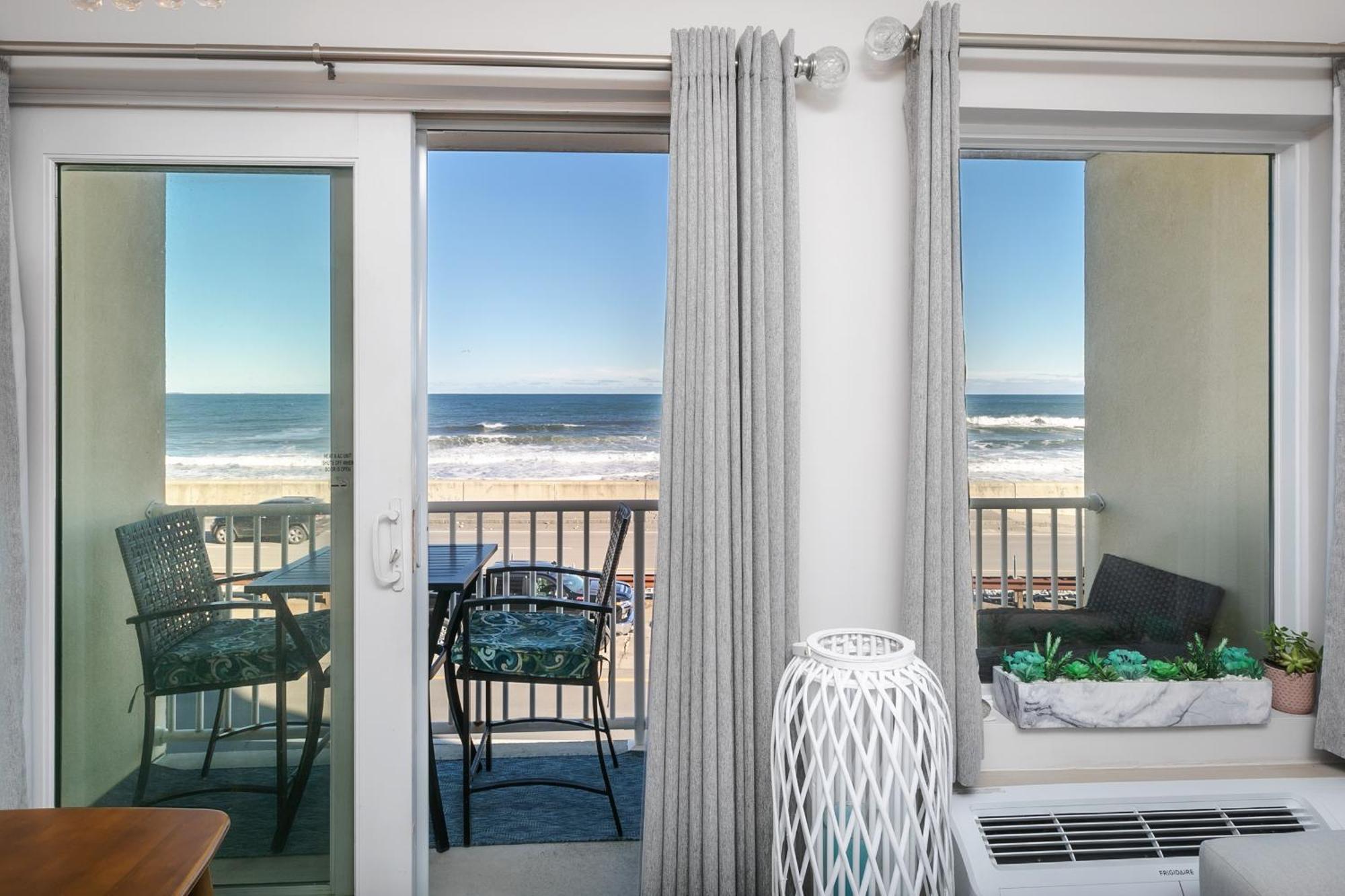 Direct Oceanfront Studio Suite! Hampton Extérieur photo